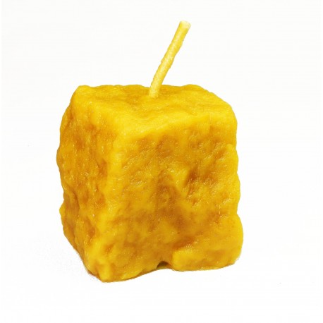Wax candle "Small embossed cube"